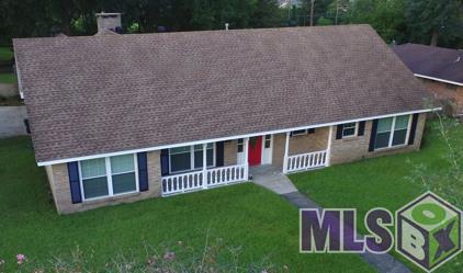 10135 Goodwood Blvd - Photo 1
