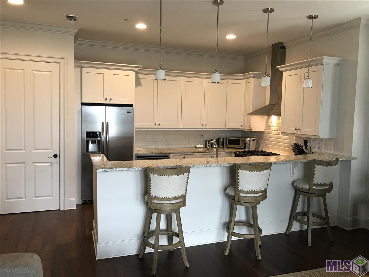 8210 Village Plaza Ct - Photo 1