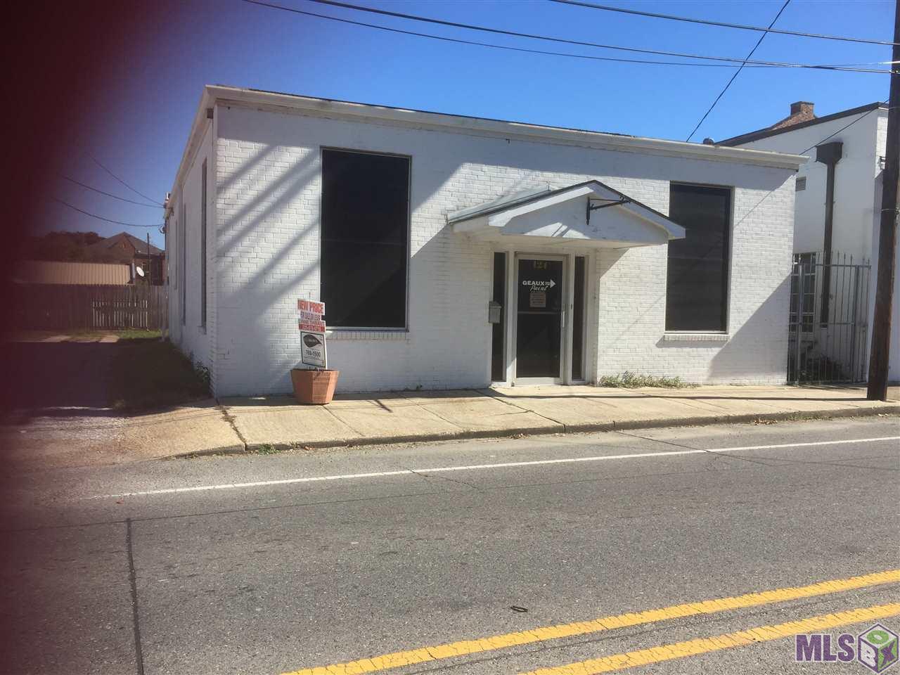 124 New Roads St - Photo 1