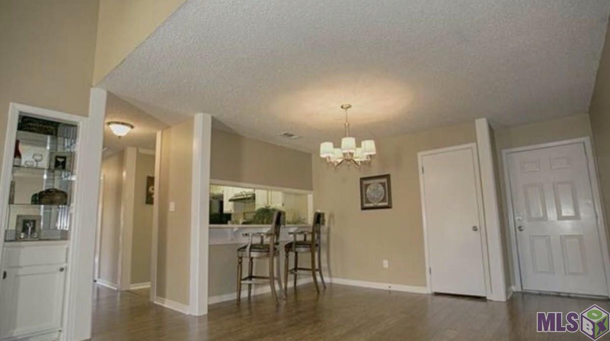 8500 Bluebonnet Blvd - Photo 1