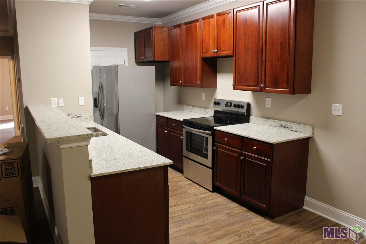 900 Dean Lee Dr - Photo 1