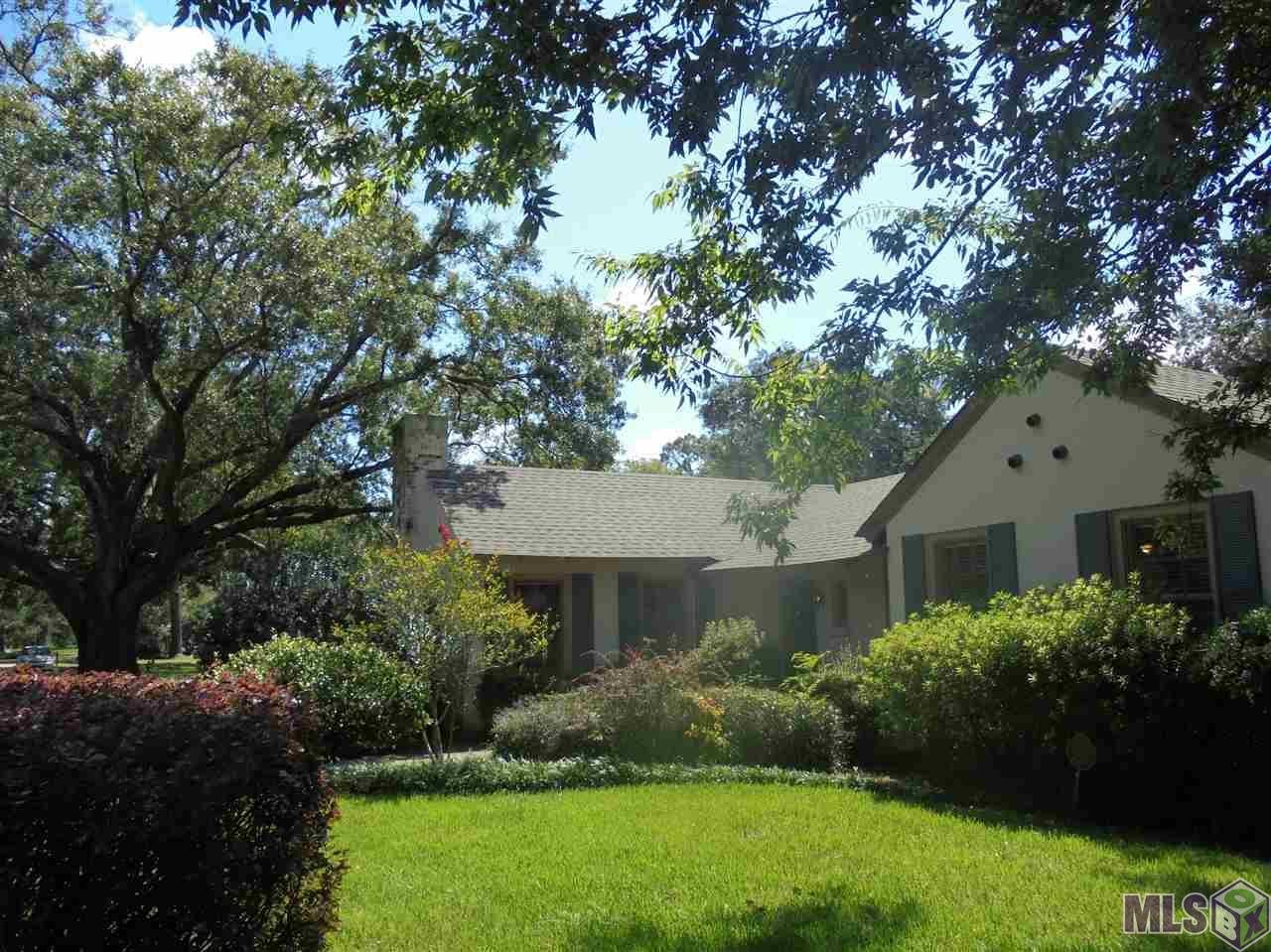 2952 Belmont Ave - Photo 1