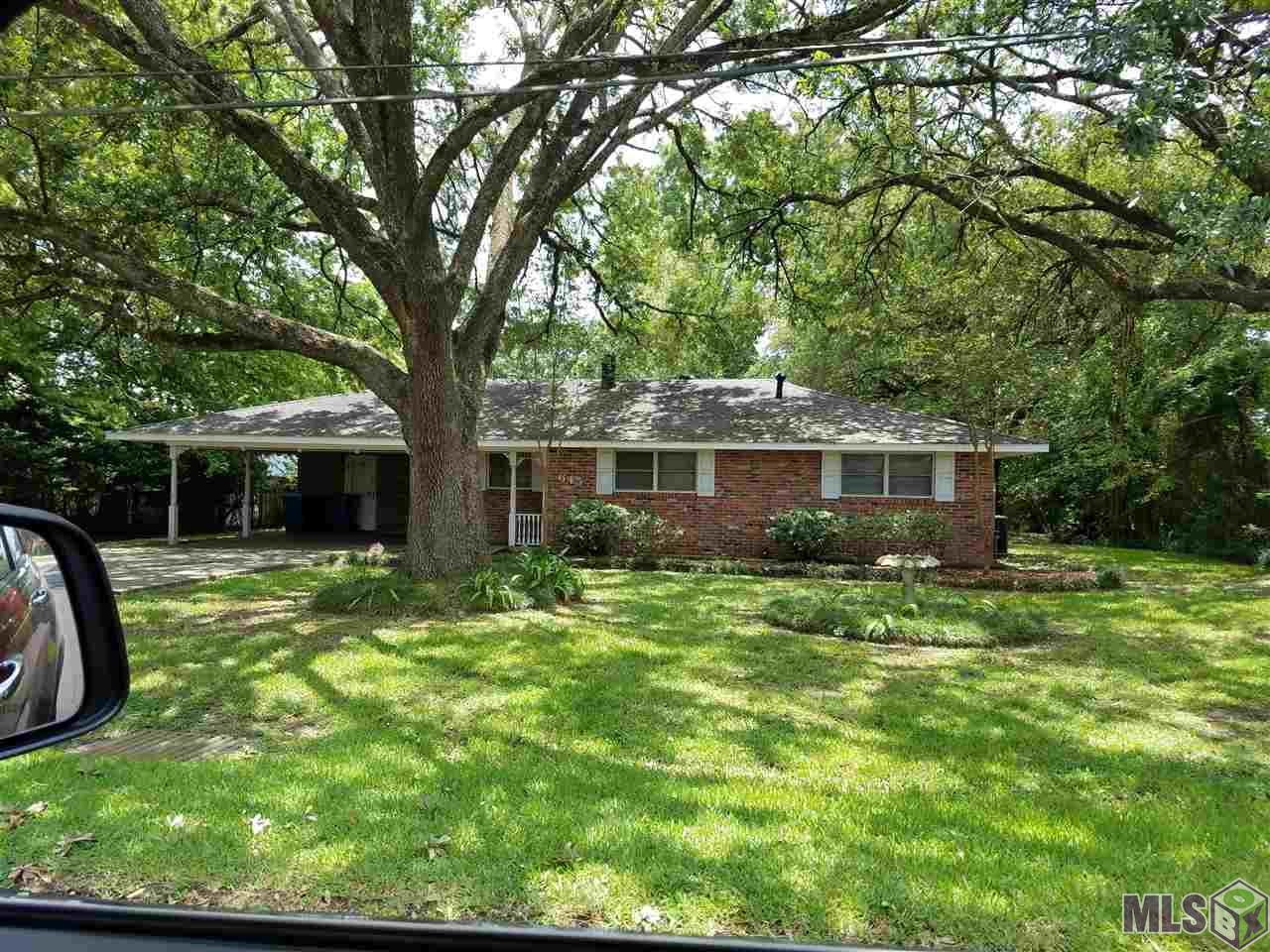 645 Florida Ave - Photo 1