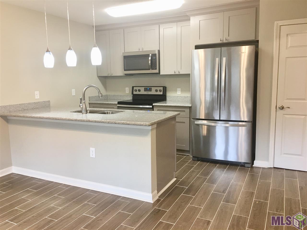 1012 Acadian Thwy - Photo 1