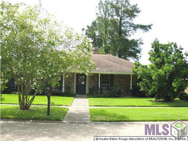 728 Coventry Dr - Photo 1