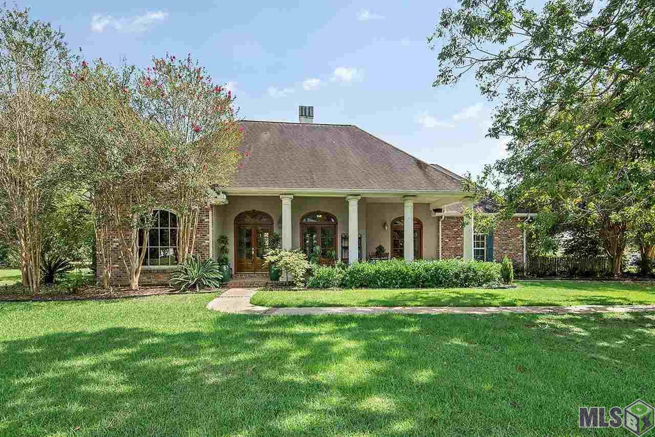 1026 Hunters Run - Photo 1
