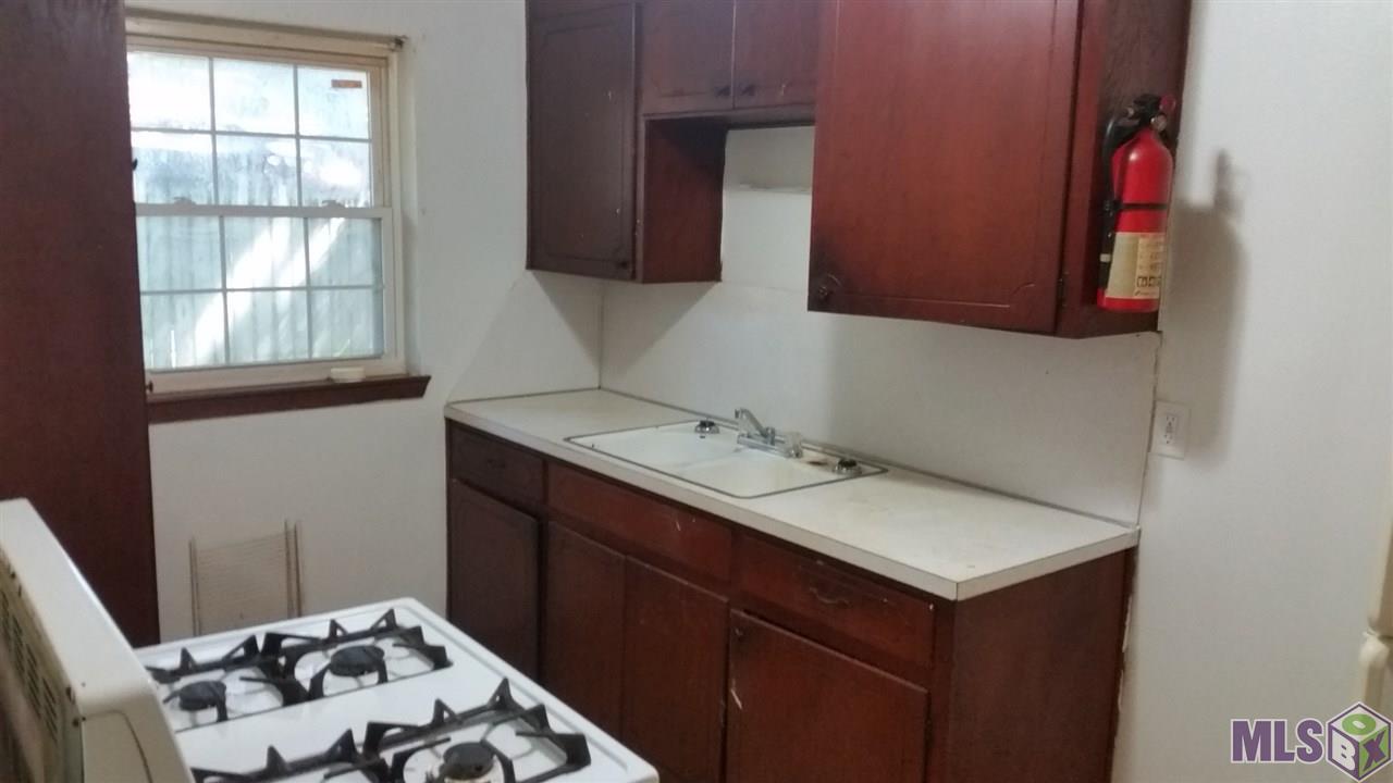 2611 Beech St - Photo 1