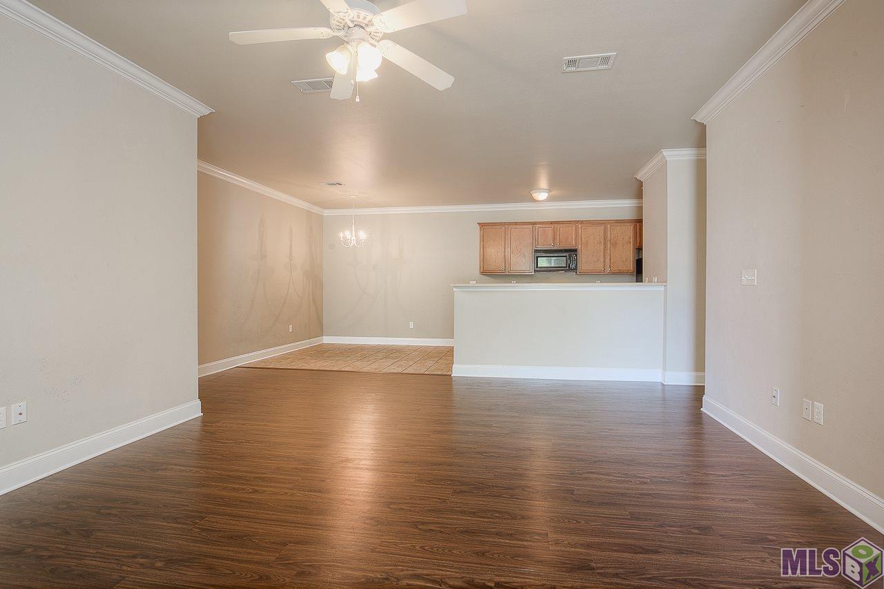 900 Dean Lee Dr - Photo 1
