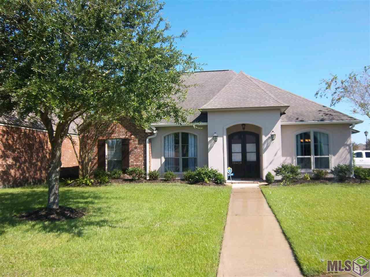 10419 Springtree Ave - Photo 1