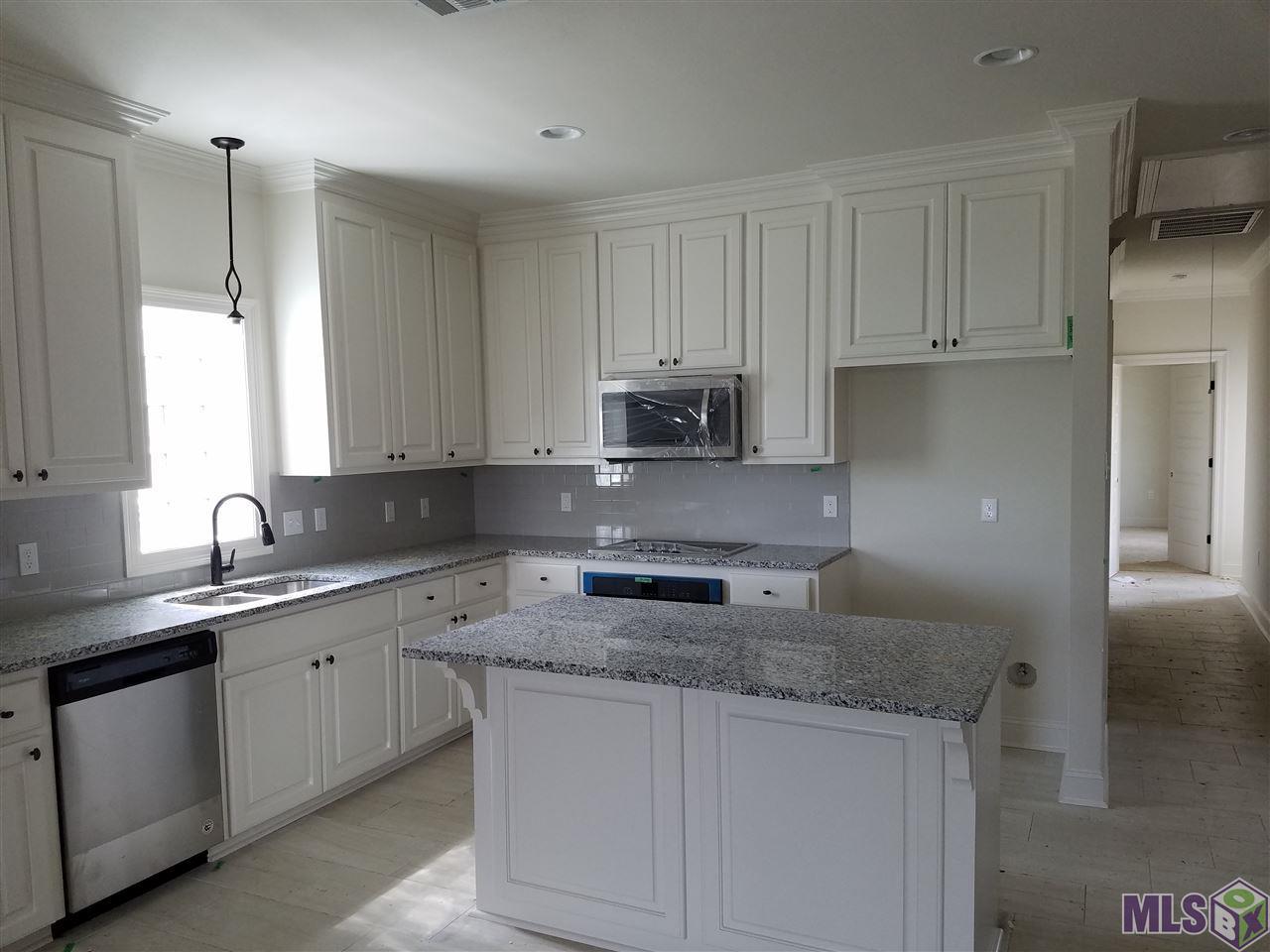 2745 Lago Ln - Photo 1