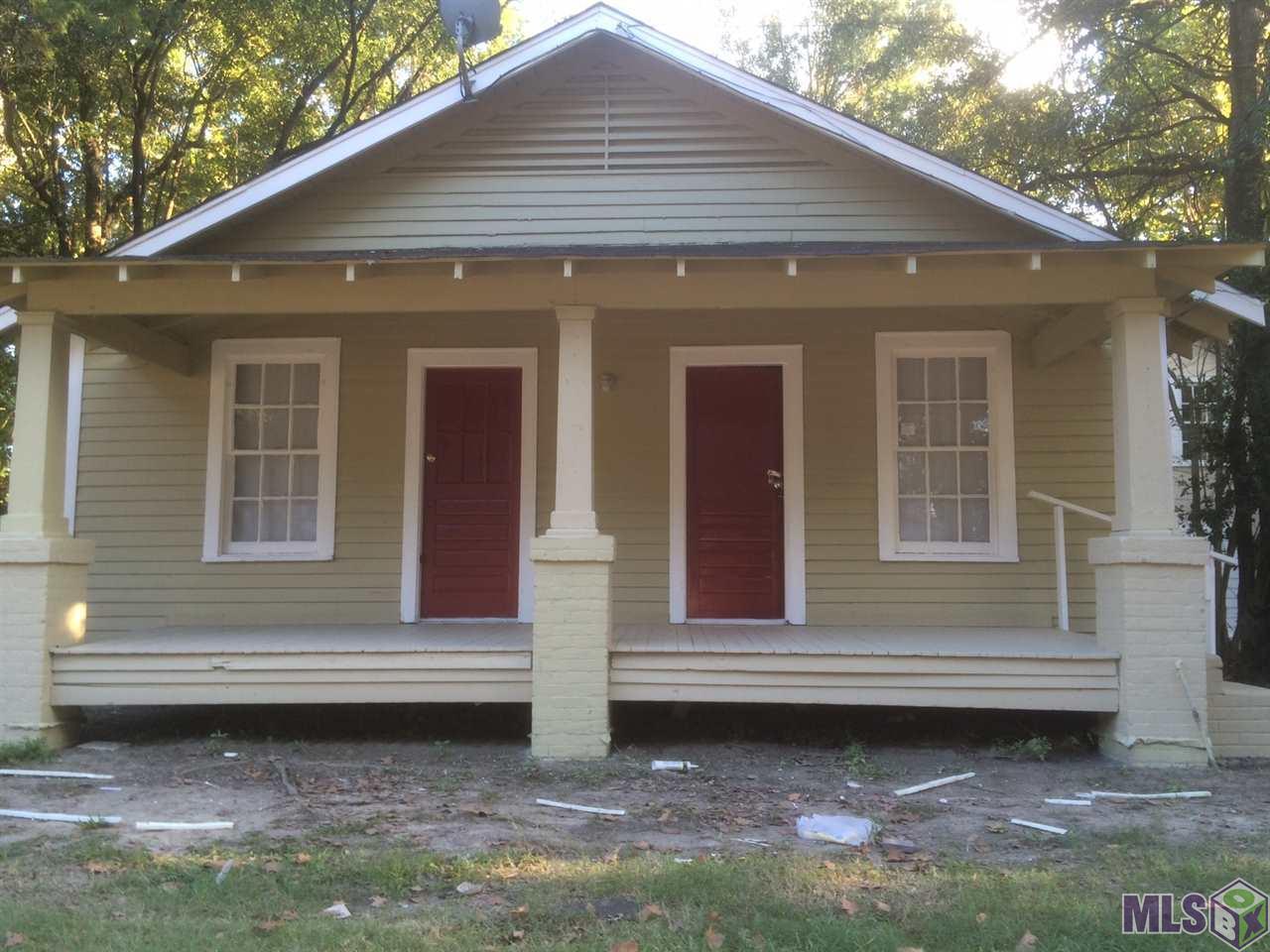 3160 Wyandotte - Photo 1