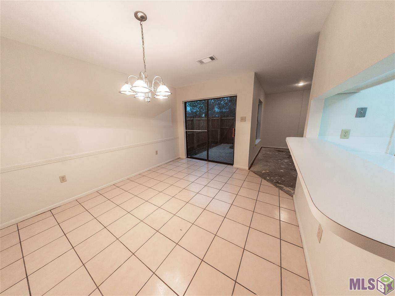 5151 Everett Ln - Photo 1