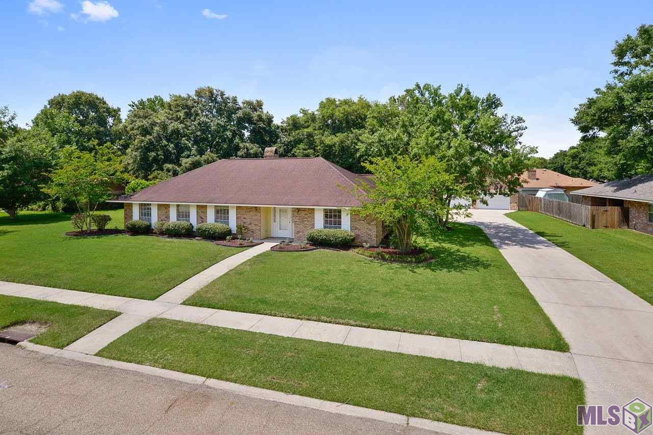 1034 Ashland Dr - Photo 1