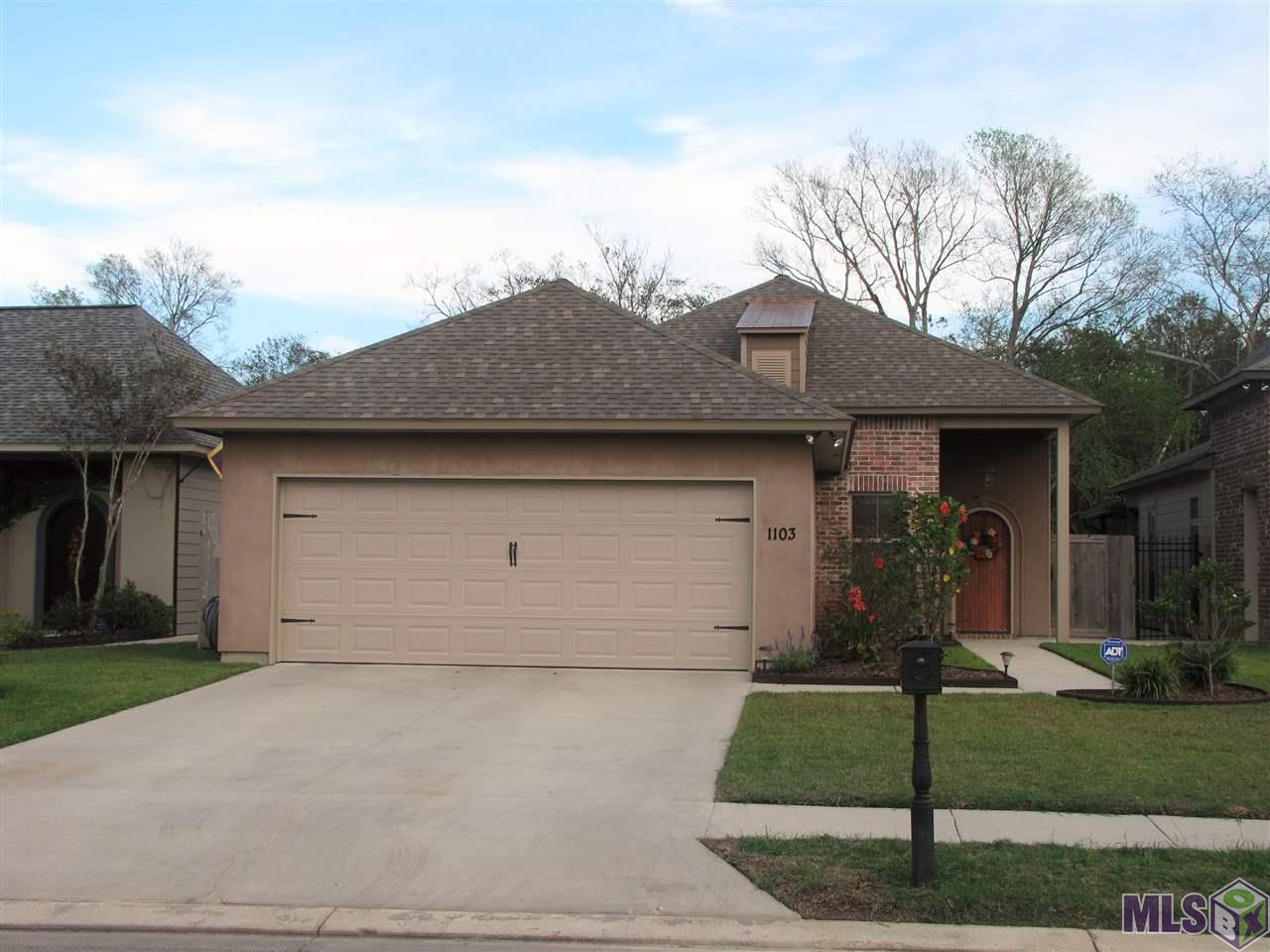 1103 Madrid Ave - Photo 1