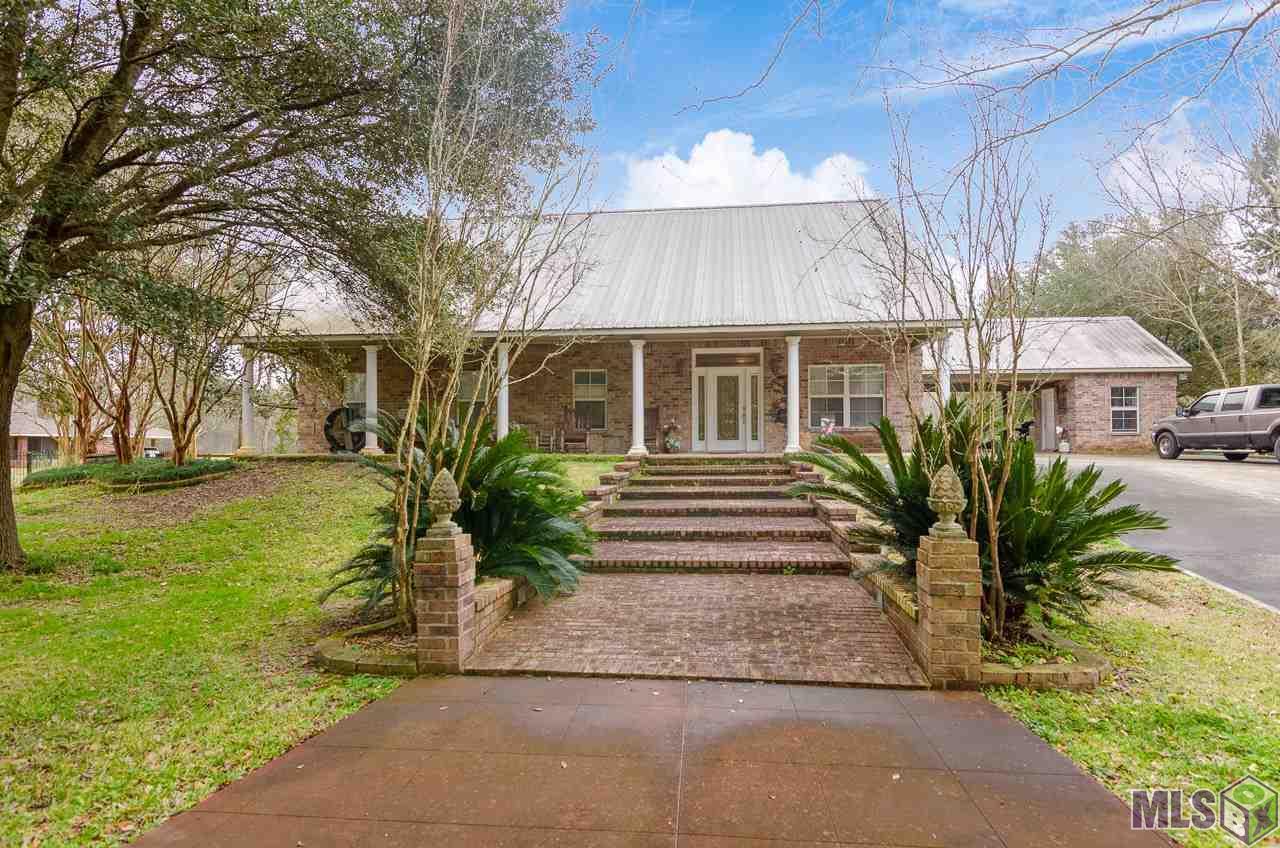 16912 Tiger Bend Rd - Photo 1