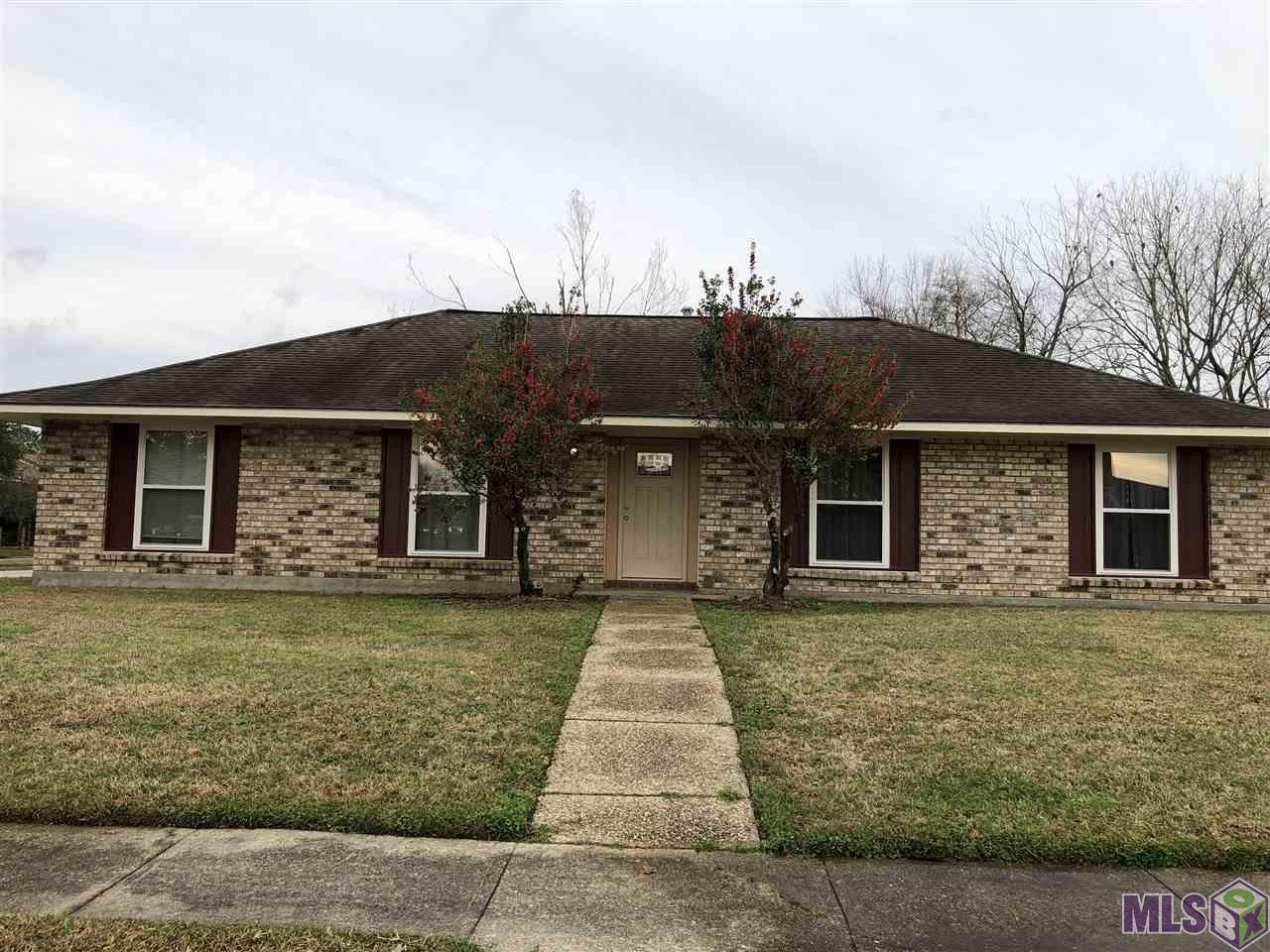 4509 Shadeland Dr - Photo 1