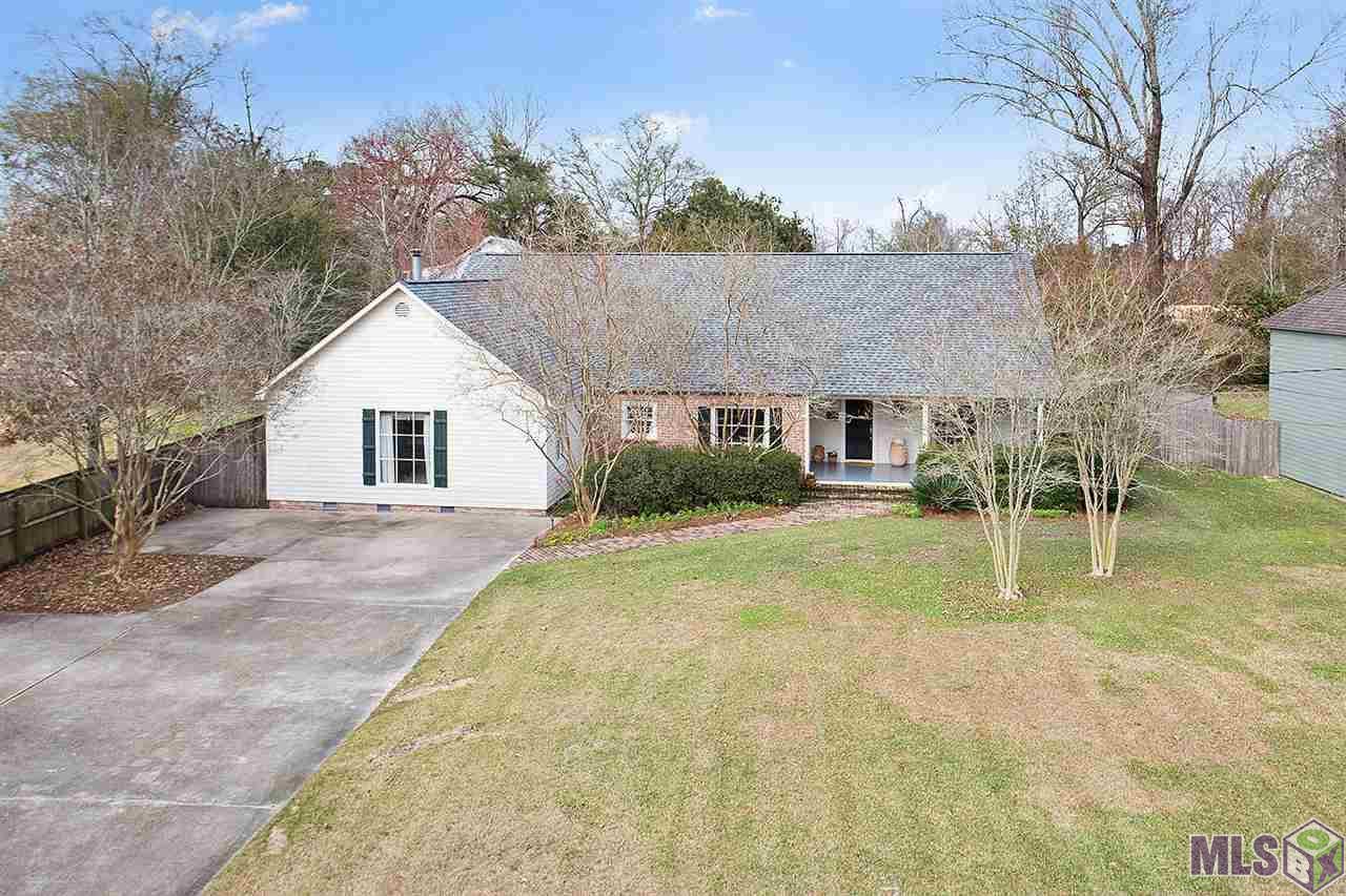 7843 Sevenoaks Ave - Photo 1