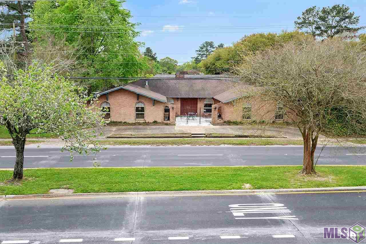 8428 Goodwood Blvd - Photo 1