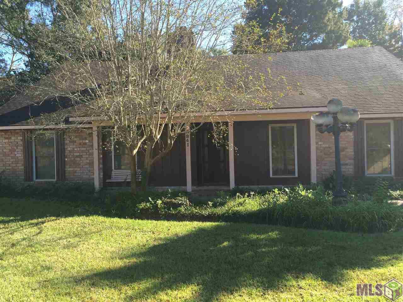 8841 Sharlane Dr - Photo 1