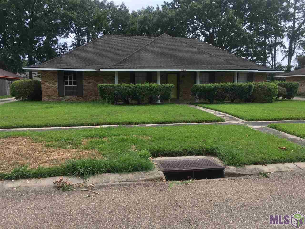 9806 Everglades Ave - Photo 1