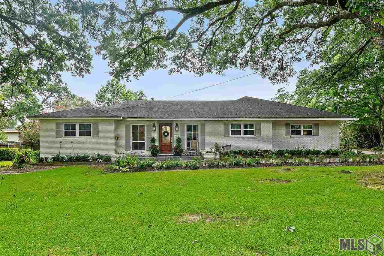 2032 Carter Ave - Photo 1