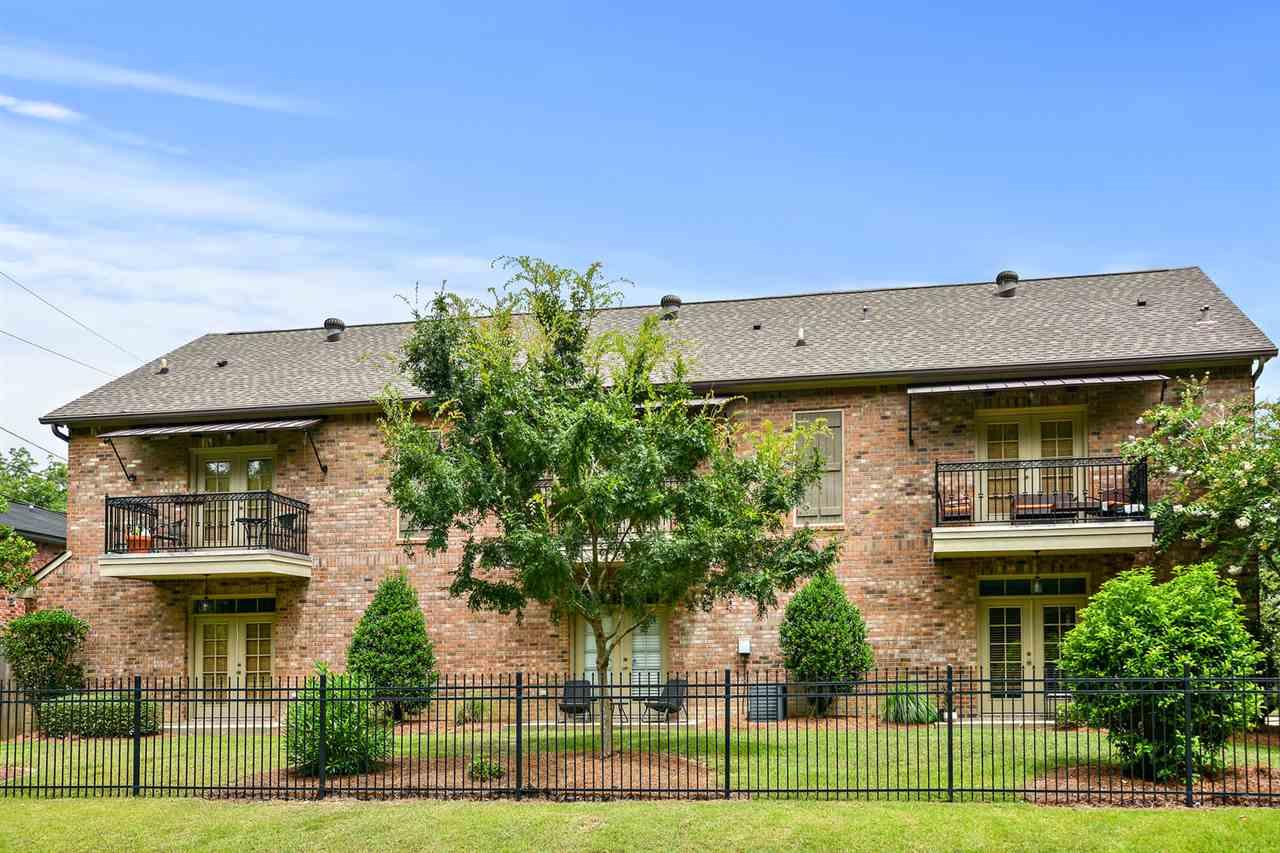 888 Kenilworth Pkwy - Photo 1