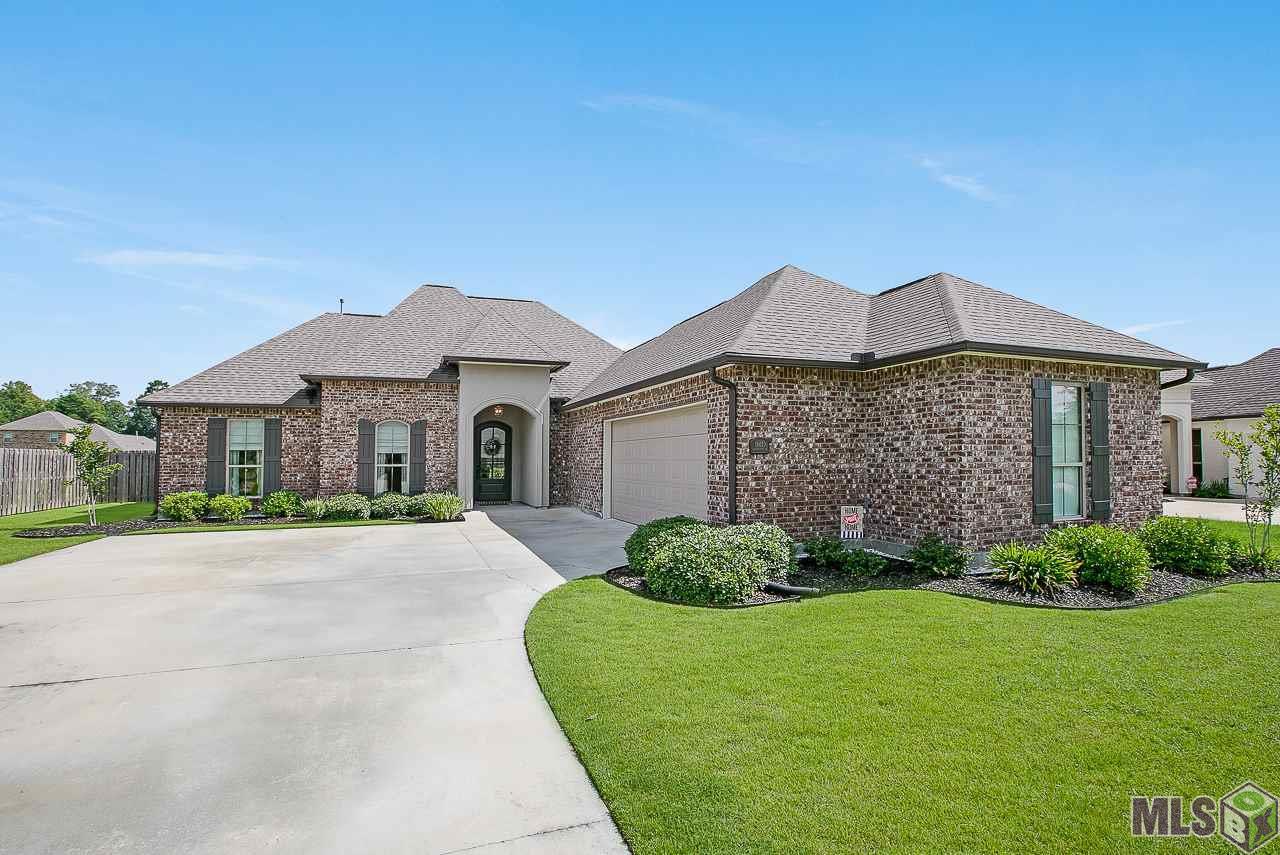 16025 Greenstone Ave - Photo 1