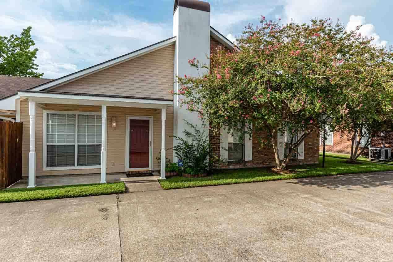 152 Foster Rd - Photo 1