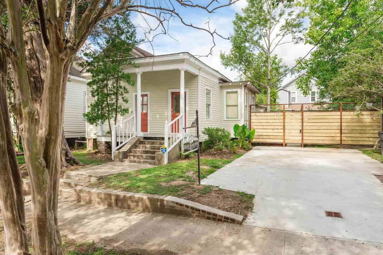 334 Napoleon St - Photo 1