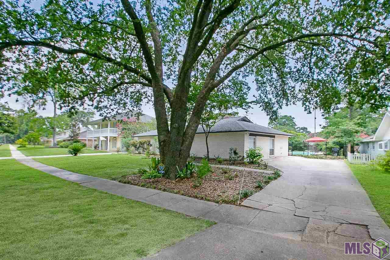 4721 Fleet Dr - Photo 1