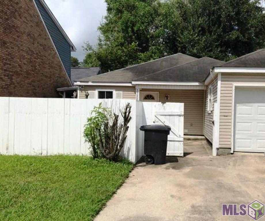 3322 Toulon Dr - Photo 1