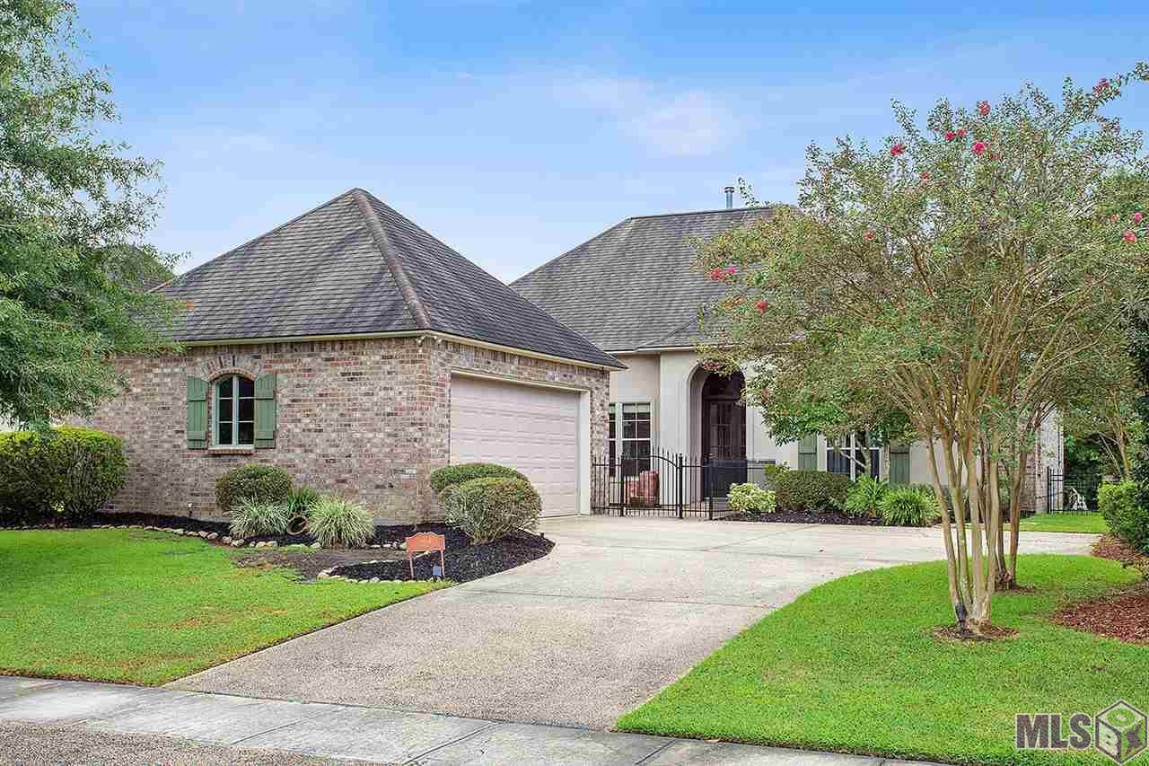 9414 Lake Forest Dr - Photo 1