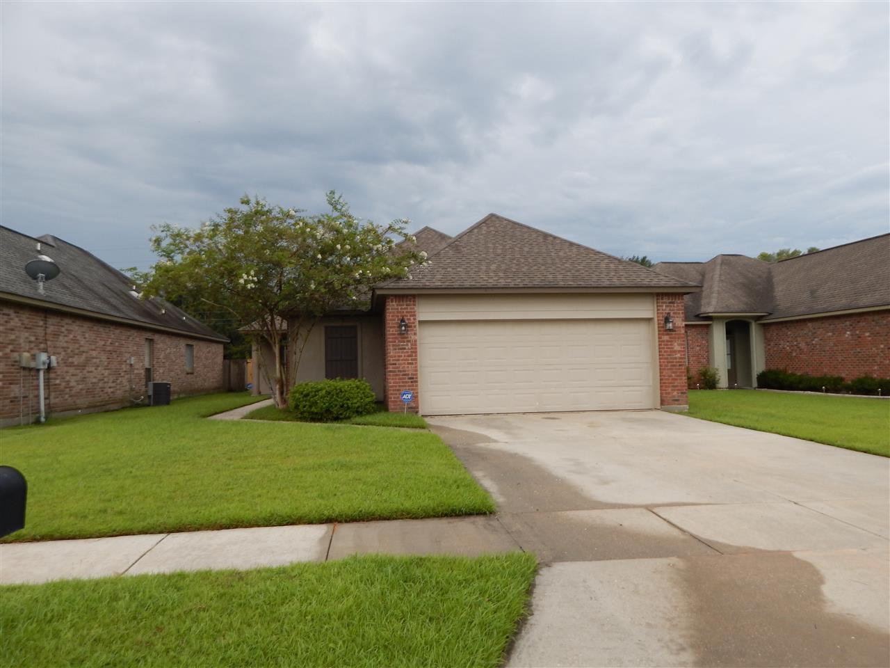 8962 Westlake Ave - Photo 1