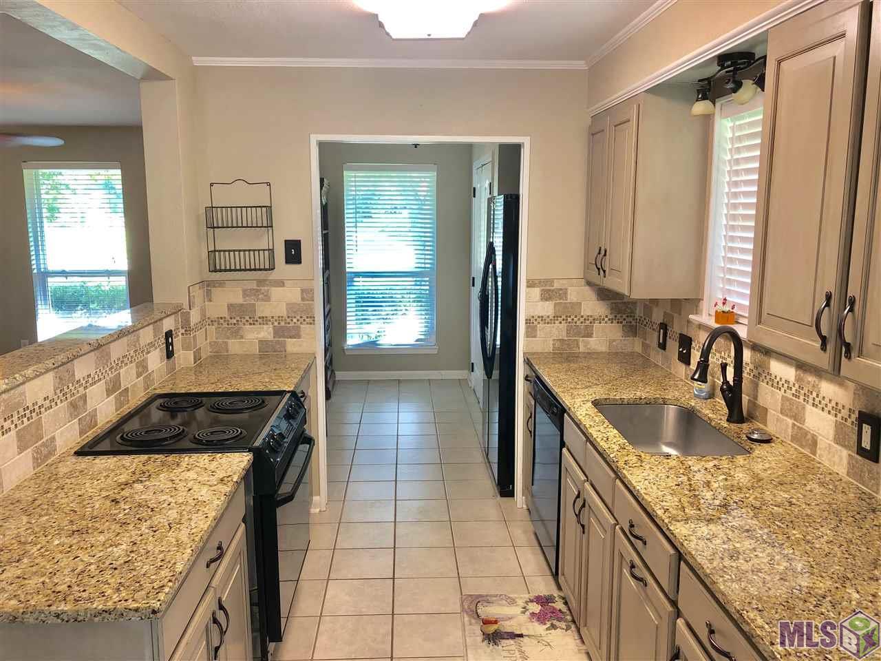 2491 Donald Dr - Photo 1