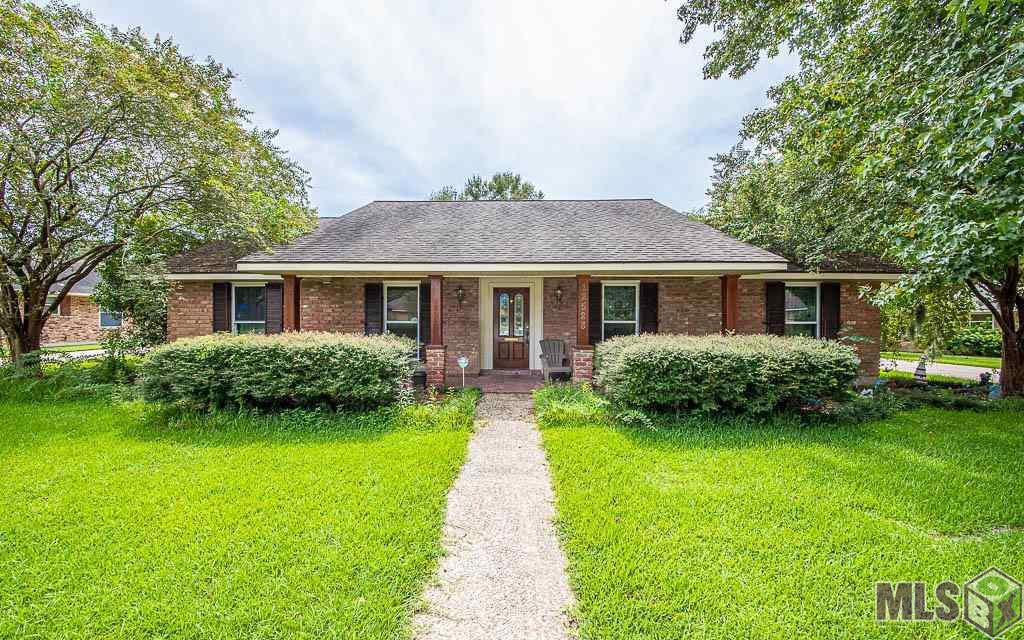 12528 Buckingham Ave - Photo 1