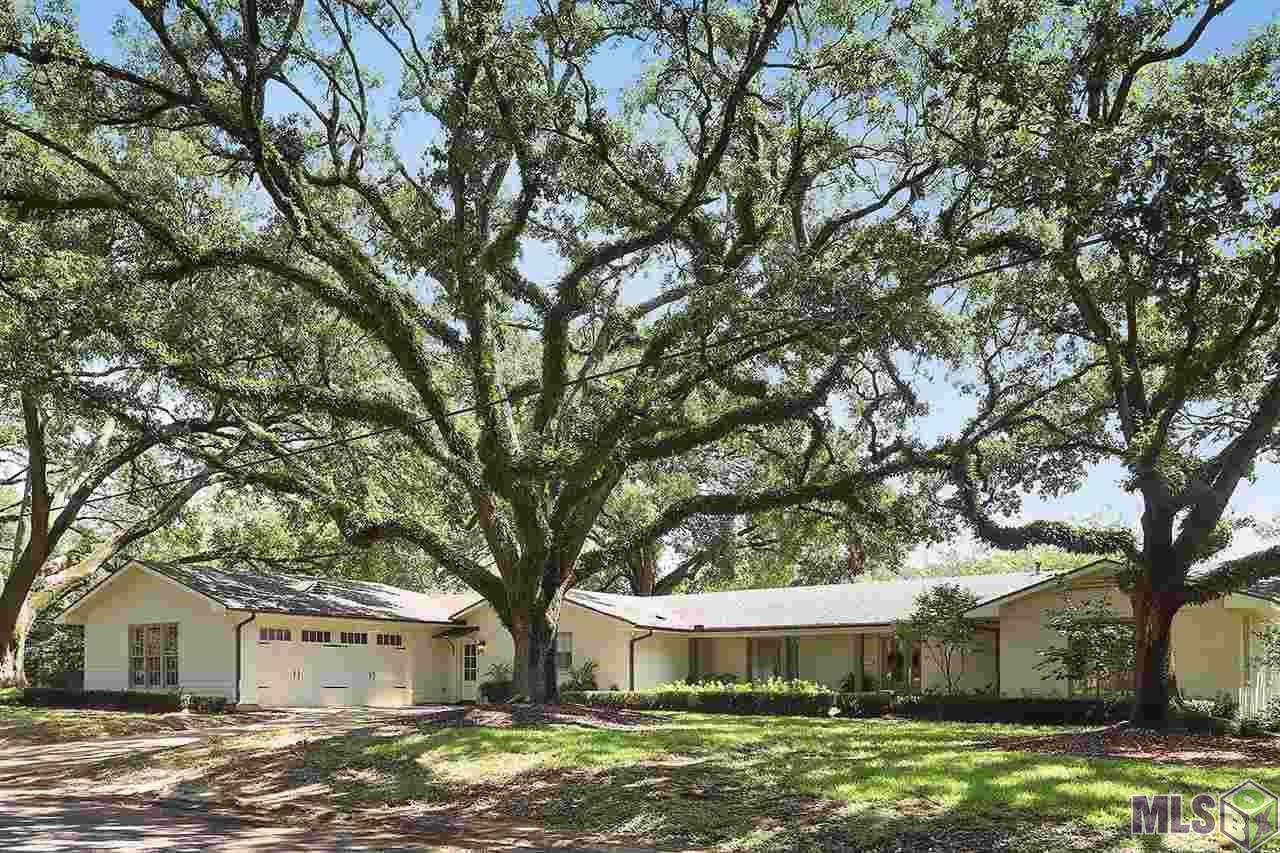 1977 Ingleside Dr - Photo 1