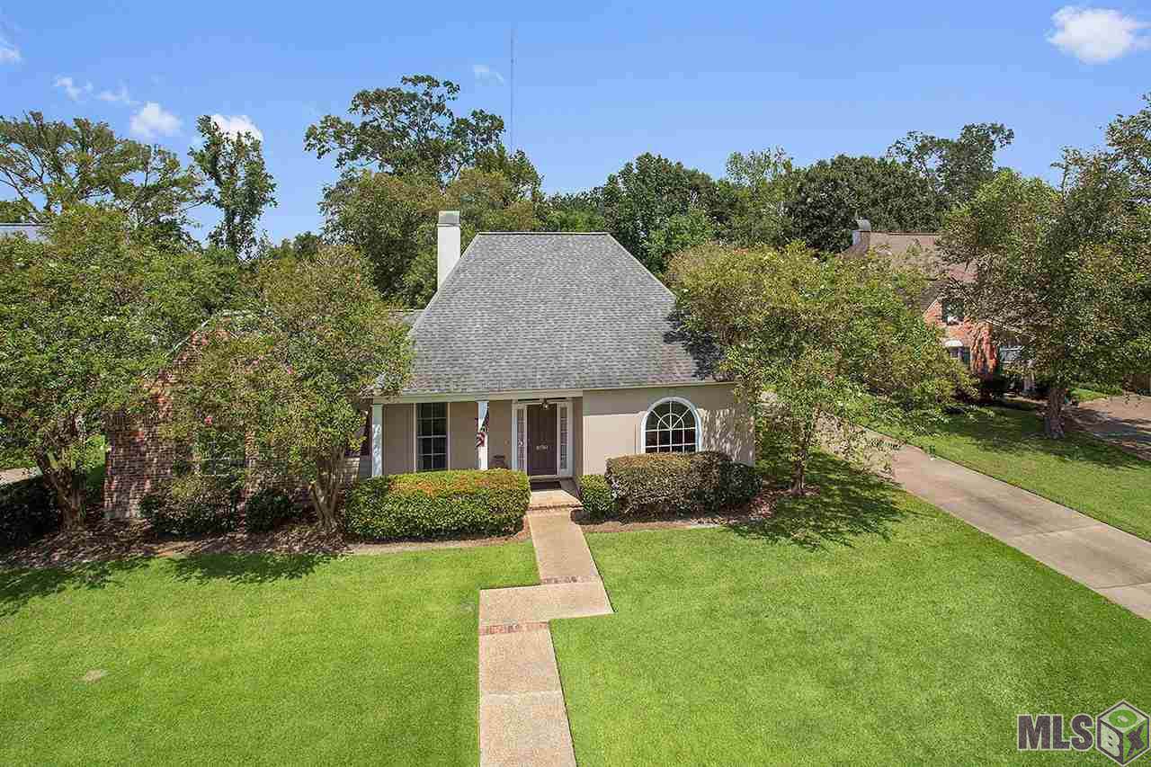 10761 Thistlewood Dr - Photo 1