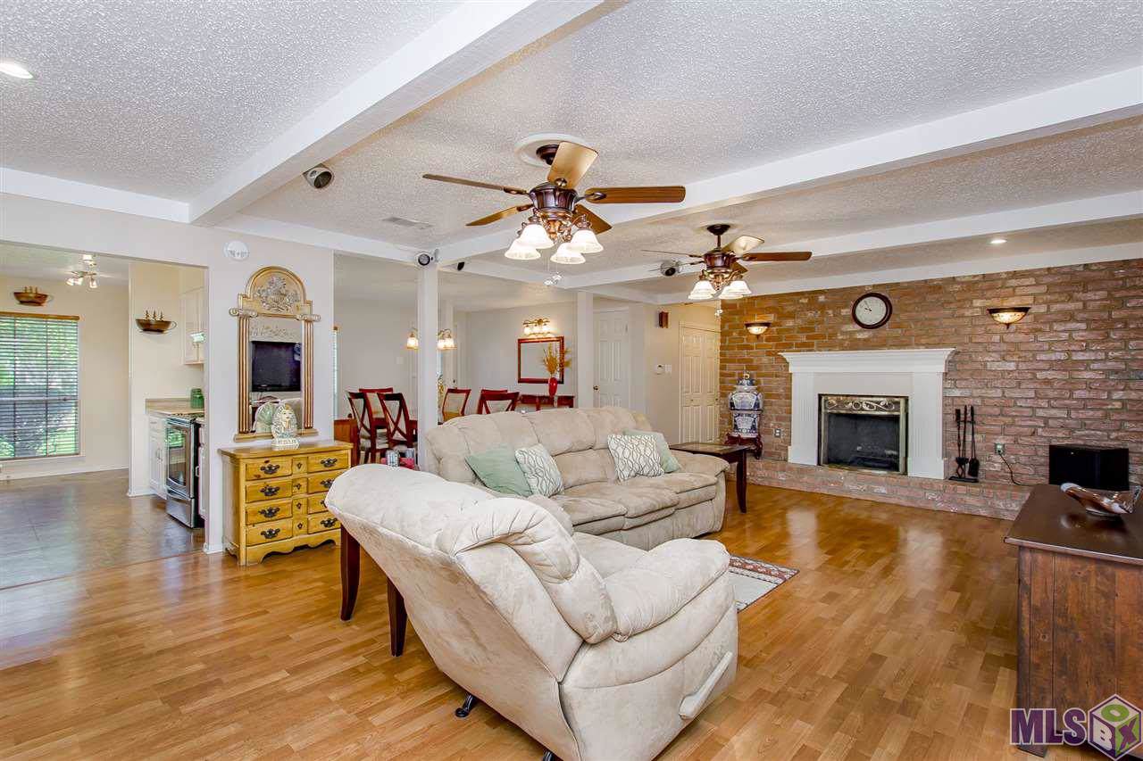 2837 Dena Lynn Ave - Photo 1