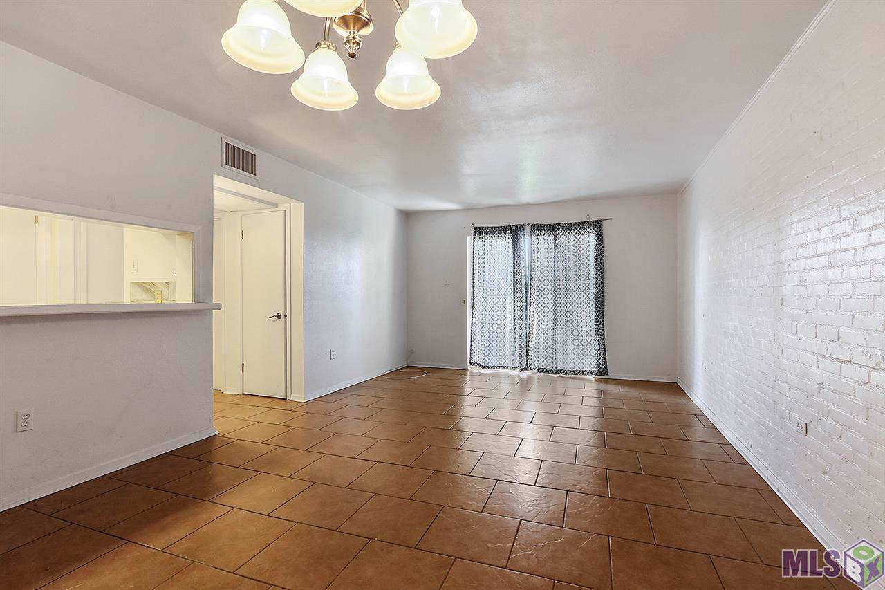 675 Wooddale Blvd - Photo 1