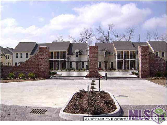 2137 Commerce Ave - Photo 1