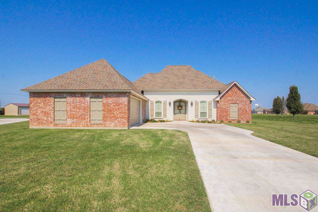 441 Alyssa Ct - Photo 1