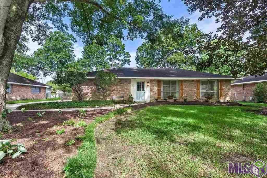 1043 Wylie Dr - Photo 1