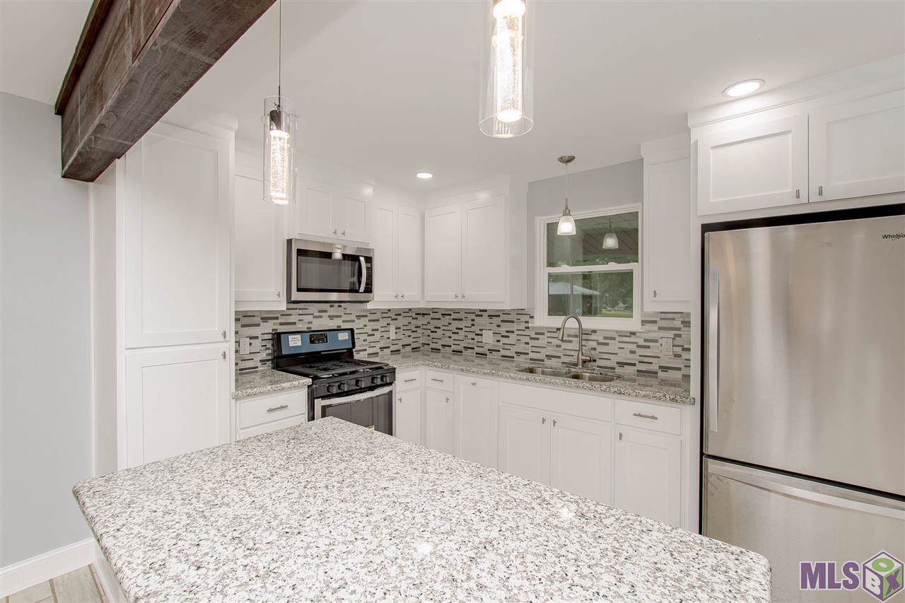 7124 Ruston Dr - Photo 1