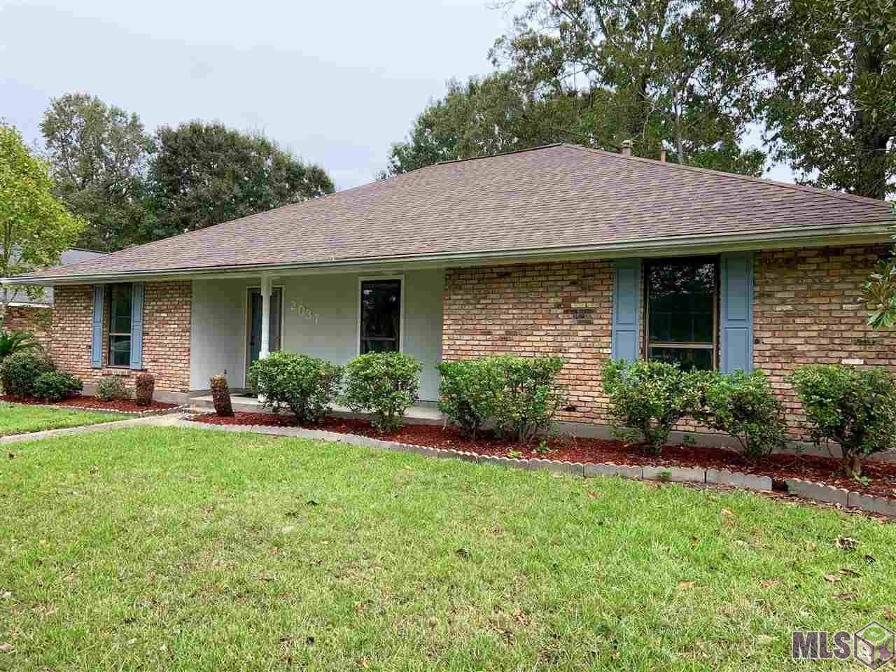 2037 Balsawood Dr - Photo 1