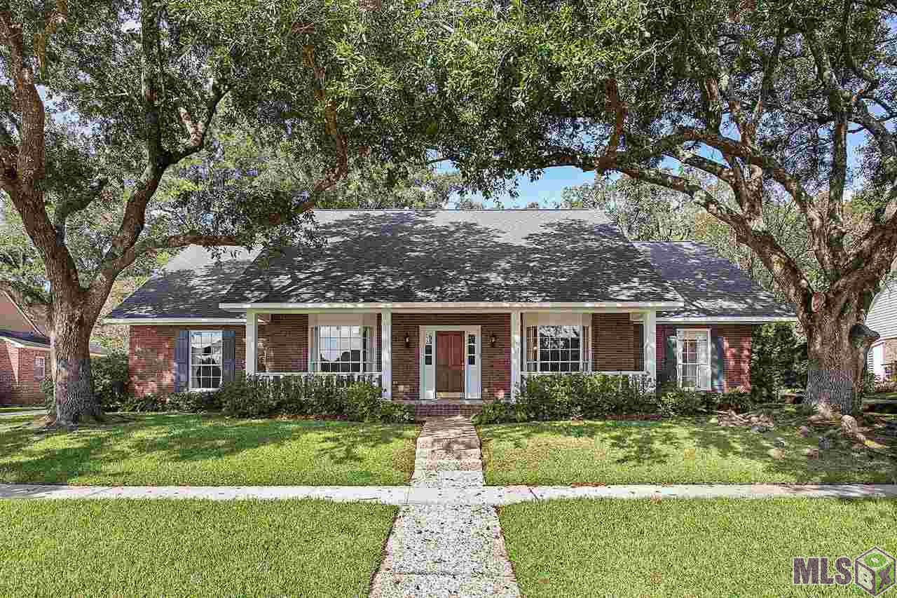 327 Woodstone Ct - Photo 1