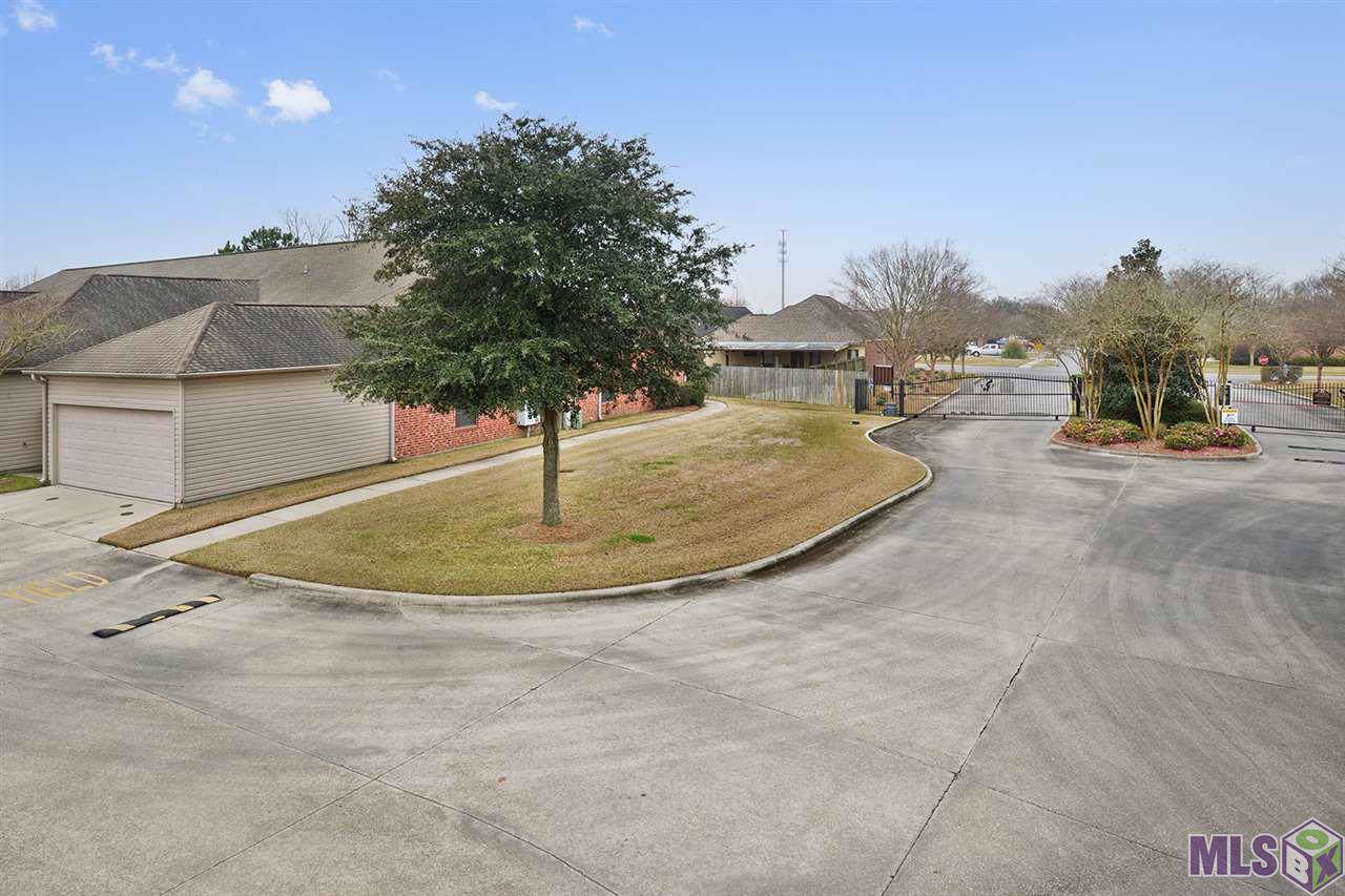809 Summer Breeze Dr - Photo 1