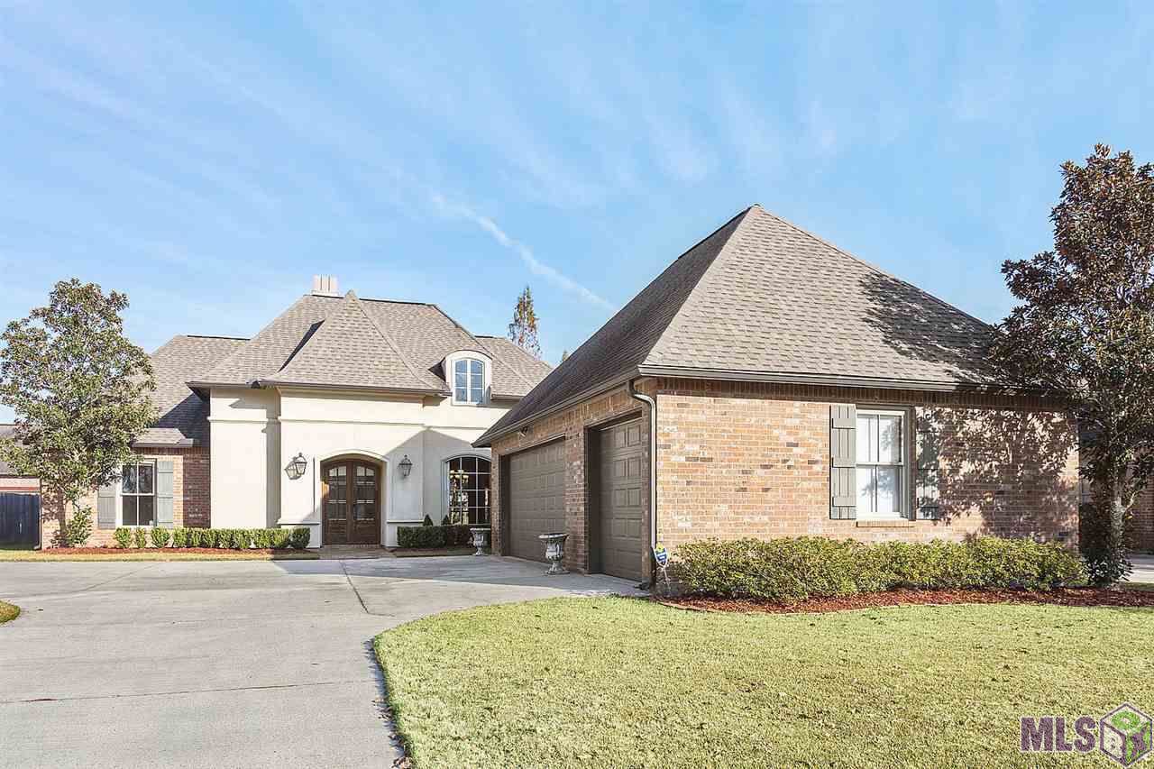 280 Club Ave - Photo 1
