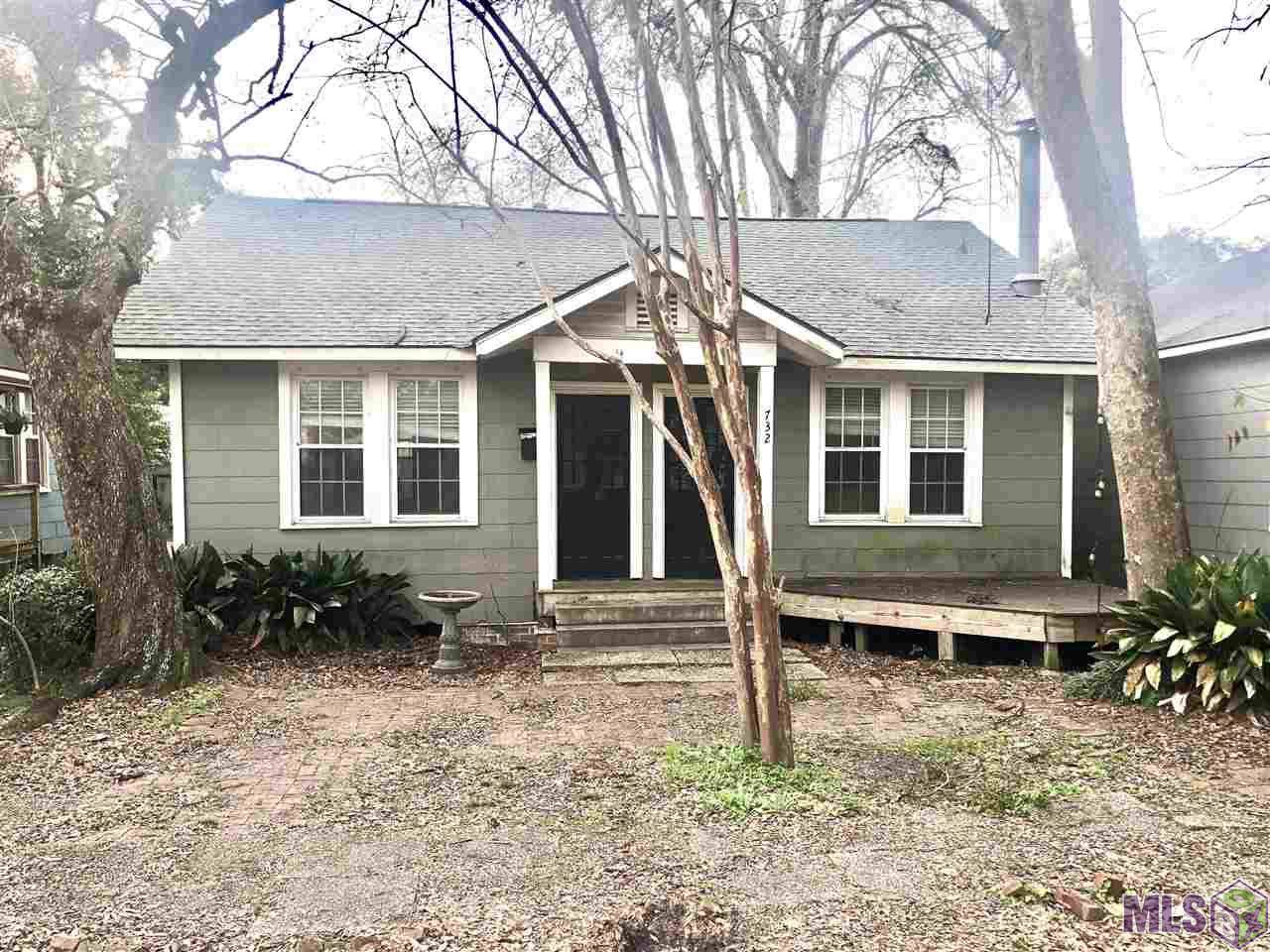 732 Steele Blvd - Photo 1