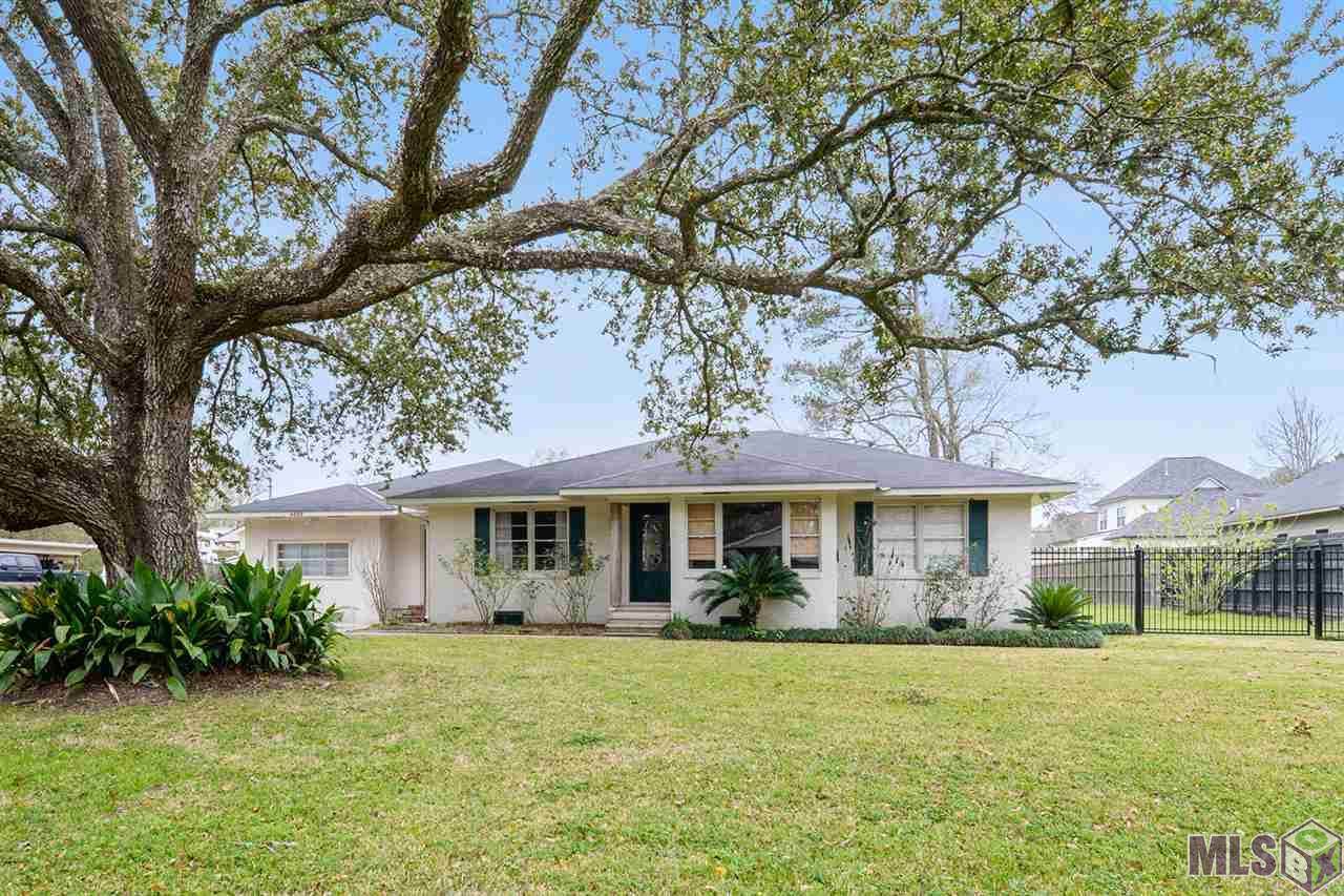 4668 Floynell Dr - Photo 1
