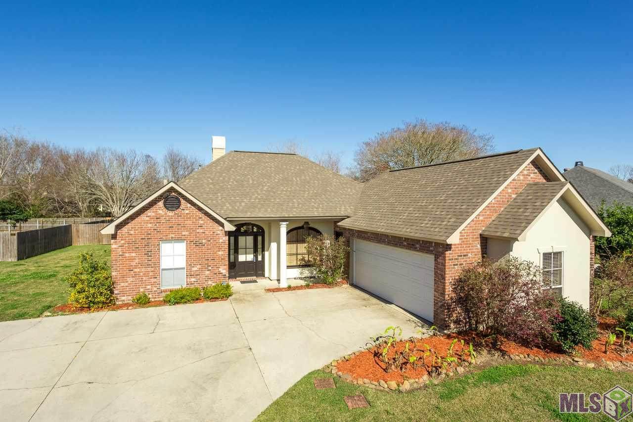 10725 Hillglen Ave - Photo 1